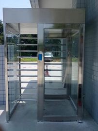 OEM によってカスタマイズされるステンレス鋼の歩行者 2.3 のメートルの完全な高さの回転木戸の錆の証拠